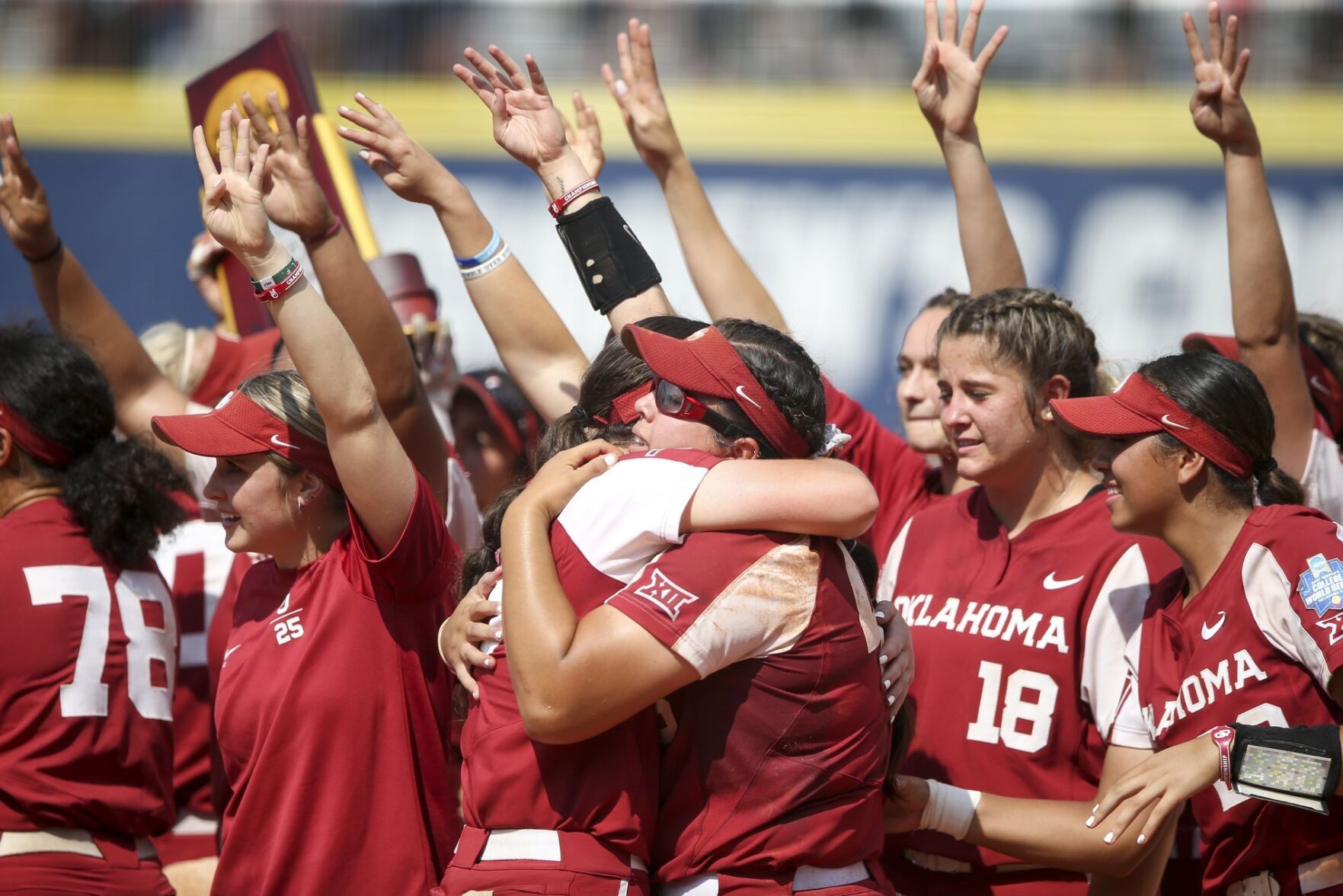 College World Series Championship Oklahoma vs Florida State